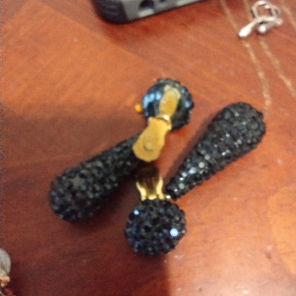 Richard kerr tear drop earring